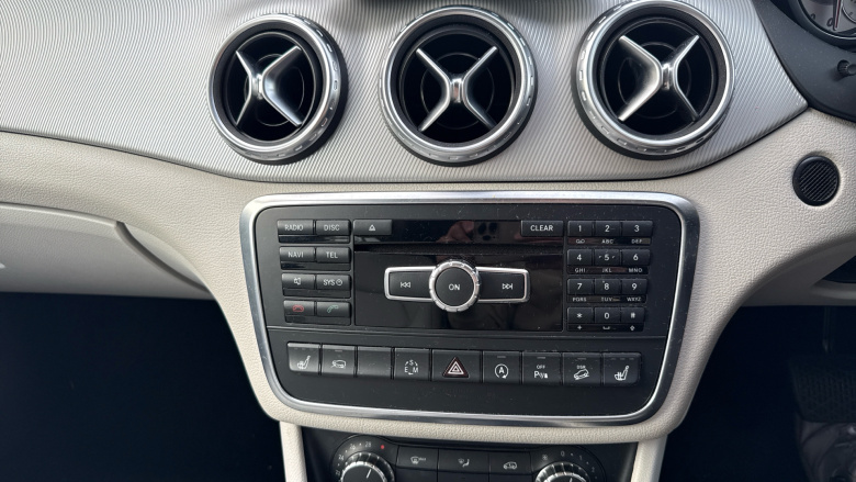 Mercedes-Benz GLA 220 CDI 4Matic Sport 5dr Auto [Premium] Diesel Hatchback